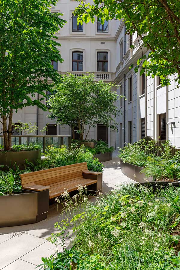 courtyard planter seating