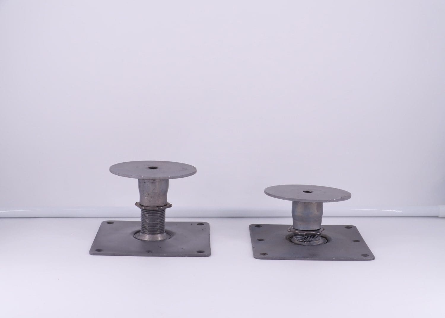 The RP-FR-3 pedestal before and after 4.8 tonnes of weight.