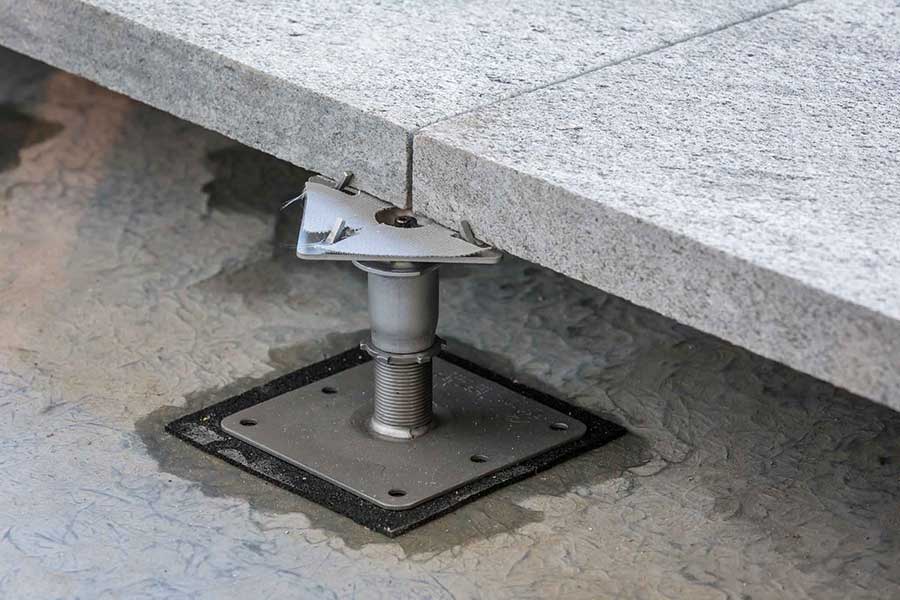 Paving on pedestal