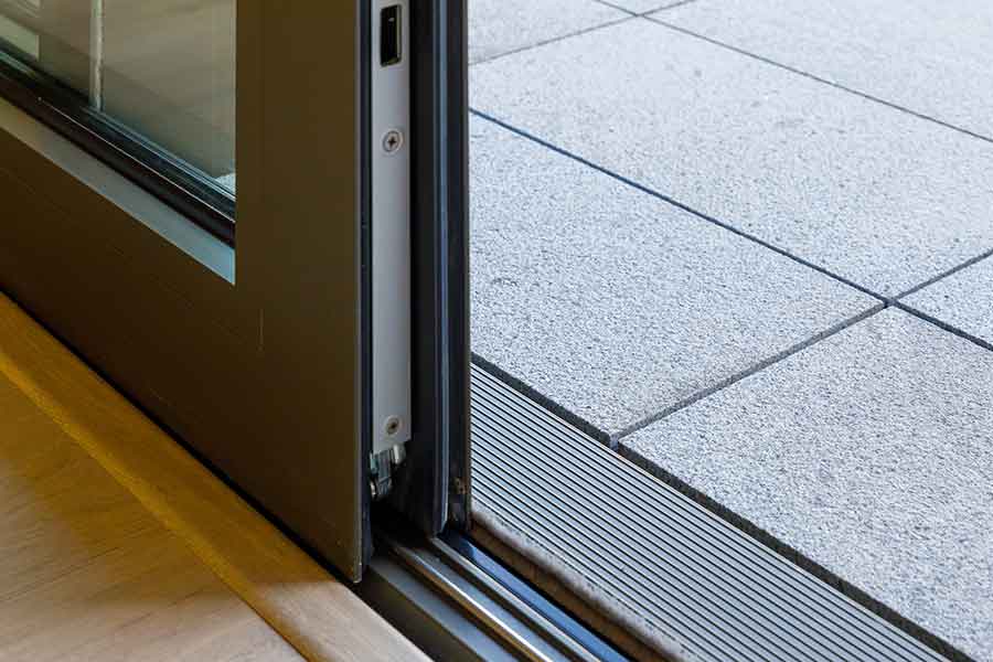 250 City Road balcony transition