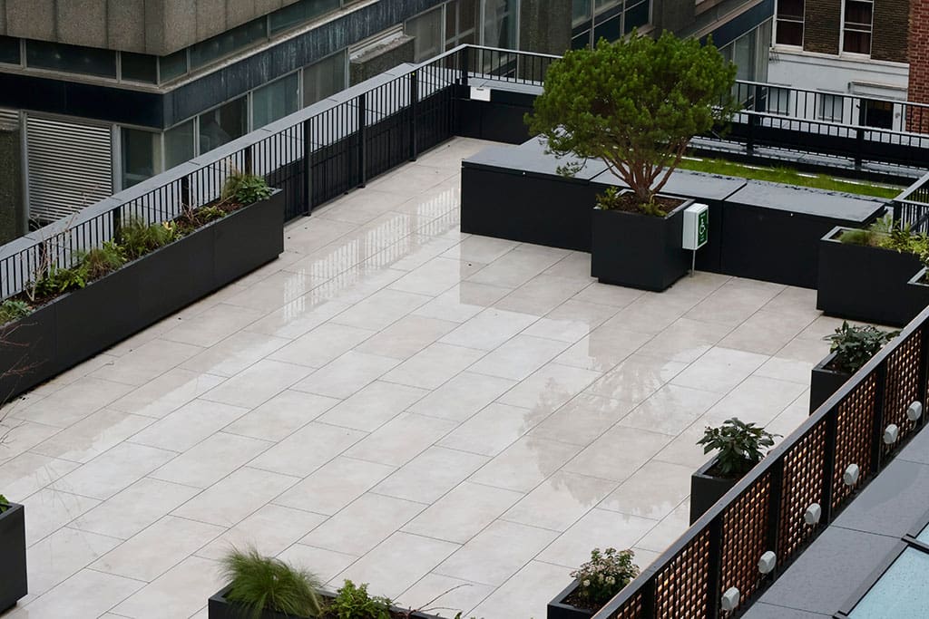 Paved roof terrace