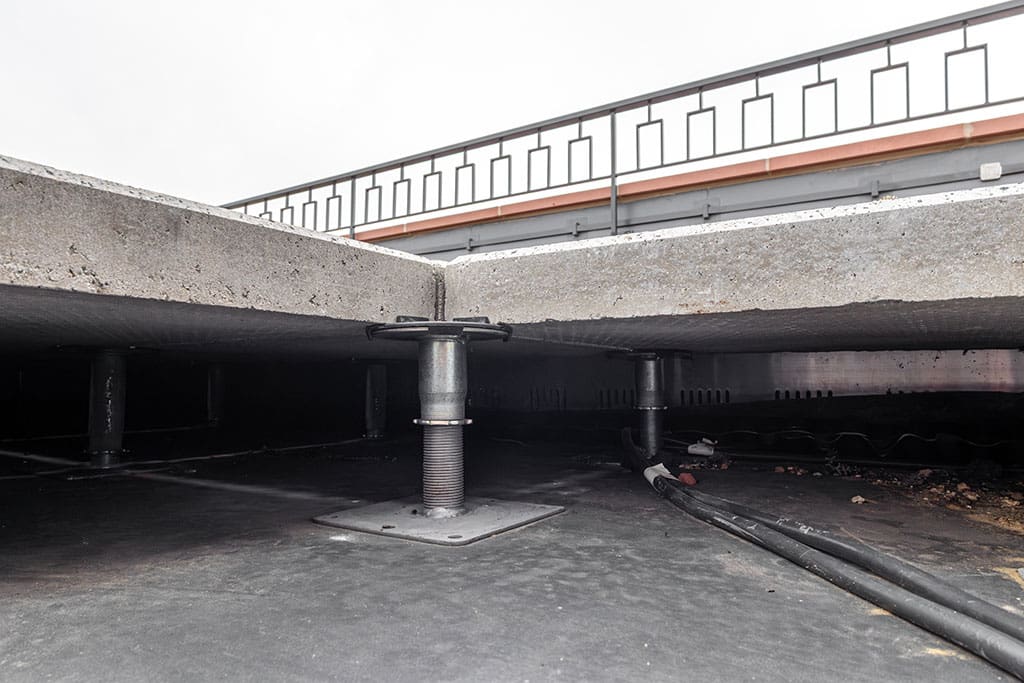 Piata Smooth Concrete Paver with RP-FR Pedestals