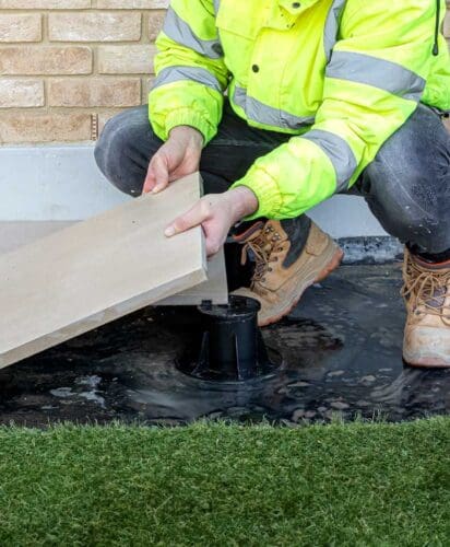 Conventional-Pedestal-Paving-System-mfg-hero